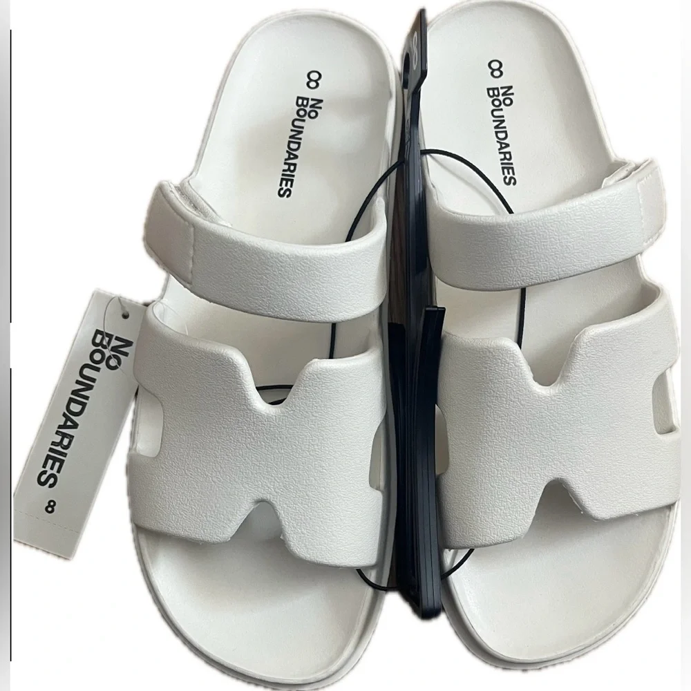 No Boundaries White Adjustable Geo Slide Sandals. New with tags. Women's size 8